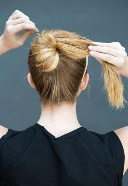 Bu topuzları yapmanız sadece 10 saniye! - Resim: 2