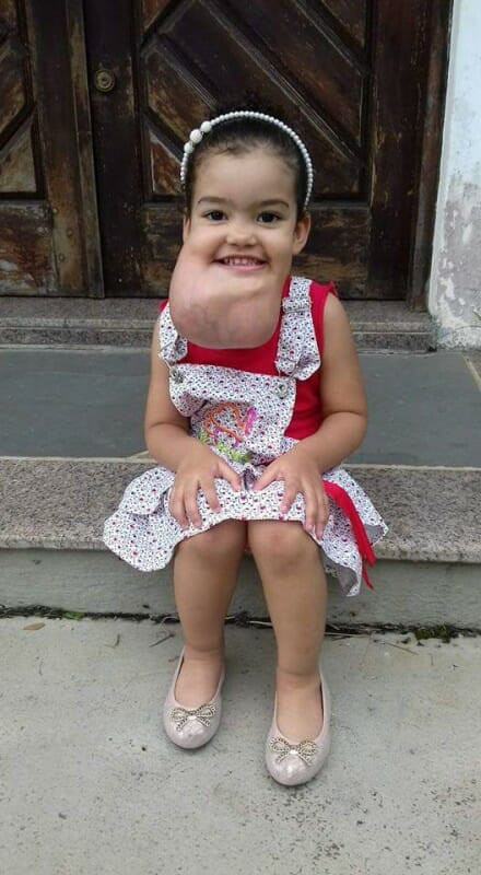 Annesi ne olduğunu anlamadı bir anda yüzünde belirdi ve... - Resim: 1