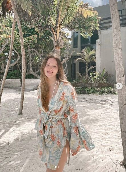 Danla Bilic'ten sevgilisi Poyraz Teoman ile skandal poz annesi kızınca sildi - Resim: 1