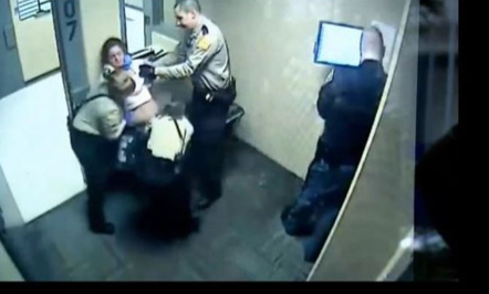 Hücrede genç kadına çıplak işkence - Resim: 4