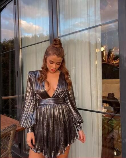 İlayda Alişan'ın son halini takipçileri beğenmedi! Doğal saçlarını siyaha boyatınca... - Resim: 3