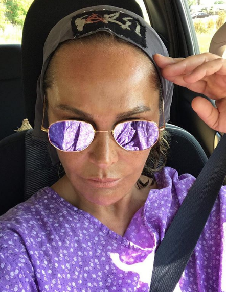 Hülya Avşar'ın bornozlu pozu.! Kısa sürede binlerce yorum aldı - Resim: 3