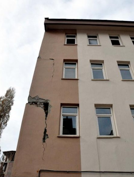 Hasarlı kurum binasında hasar tespiti! - Resim: 4