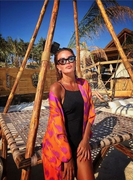 Özlem Yıldız öyle bir şey yaptı ki sosyal medyanın diline düştü yine abarttı - Resim: 1