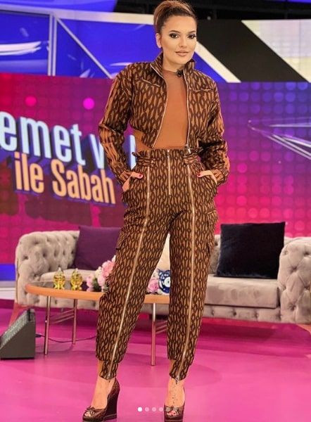 Demet Akalın Twitter'ı da karıştırdı! Bebek plasentası yiyip gençleşti iddiası kızdırdı - Resim: 1