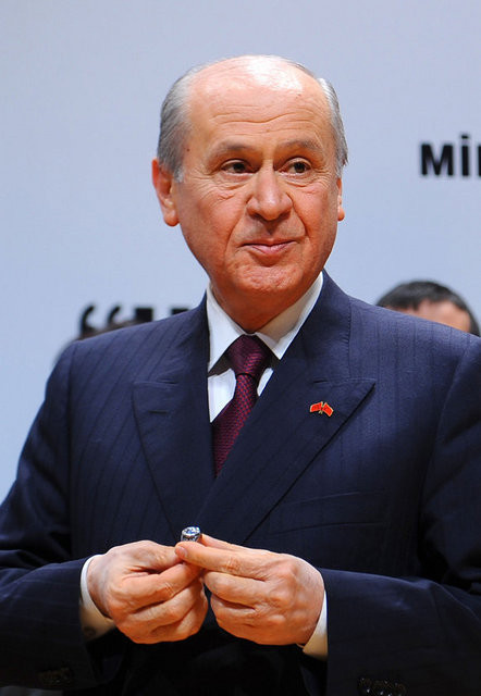 Turistlerin ilgi odağı Devlet Bahçeli yüzükleri - Resim: 3