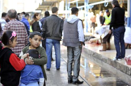 Çocukların gözü önünde kurban kesimi - Resim: 2