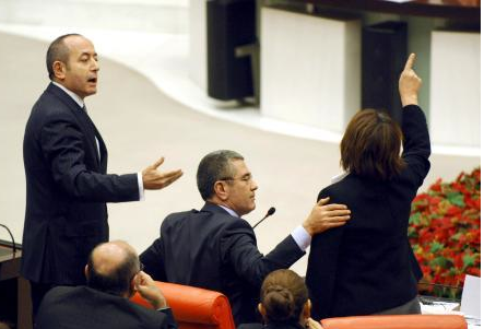 AK Partili vekilin şaşkınlığı - Resim: 3