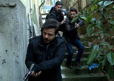 Arka Sokaklar yeni bölüm Rıza Baba şokta - Resim: 2