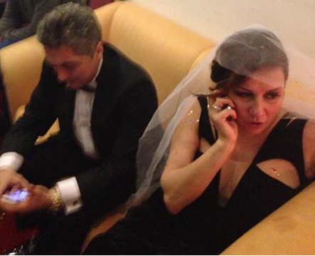 Deniz Seki nişanlandı - Resim: 1