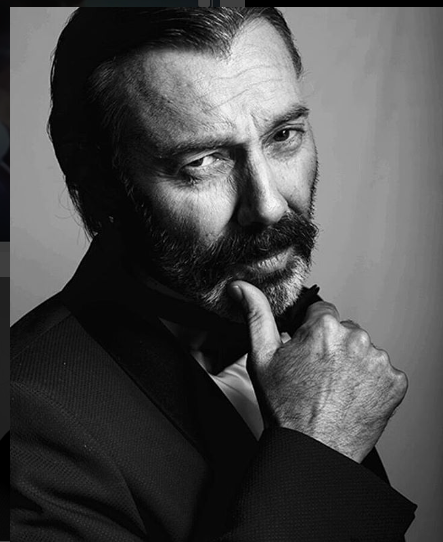 Hakan Karahan'ın eşi kimdir Candan Erçetin ile evli mi? - Resim: 1