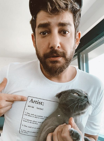 Enis Arıkan canlı yayında itiraf etti! Bakın neden yıllarca denize girmemiş - Resim: 4