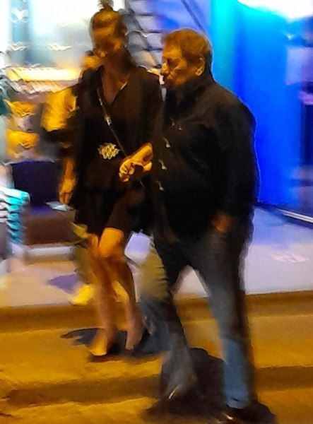 Erman Toroğlu genç sevgilisiyle el ele... Kamerayı görünce... - Resim: 3