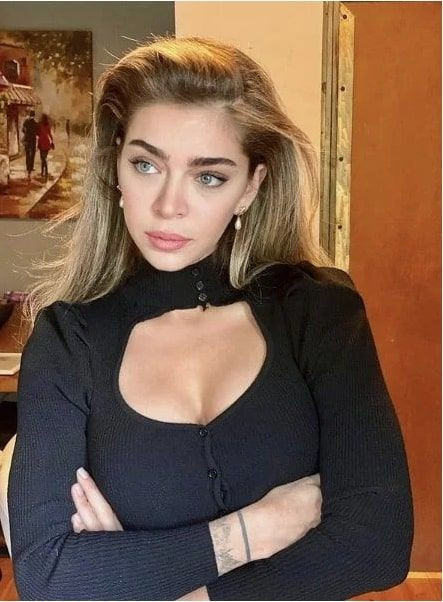 Öykü Çelik yeni sevgilisini herkese böyle duyurdu mini etek açıklaması olaydı - Resim: 1