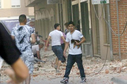 Deprem İspanya'yı böyle vurdu - Resim: 3