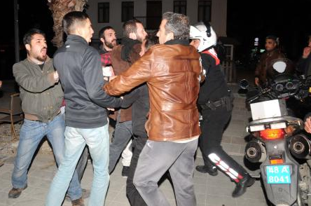 Amerikan askerine çuval girişimi - Resim: 4