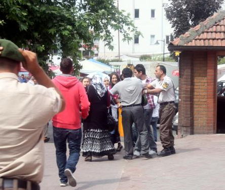 Göz göre göre çocuğunu kaçıracaklardı - Resim: 2