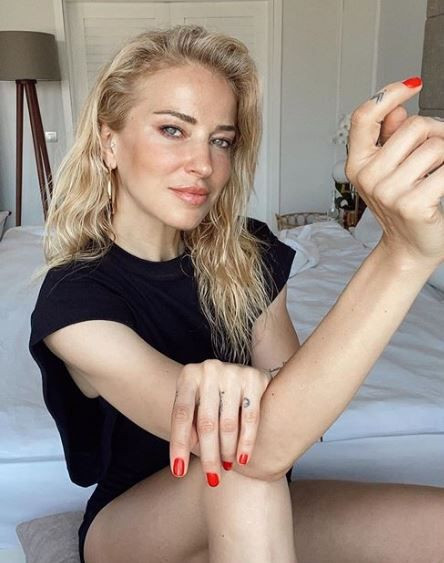 Burcu Esmersoy Allan Hakko'dan ayrıldı! Ayrılık sebebi herkesi şok etti - Resim: 4