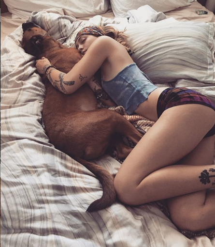 14 yaşında tecavüze uğramıştı! Michael Jackson'ın kızı bileklerini kesti - Resim: 1