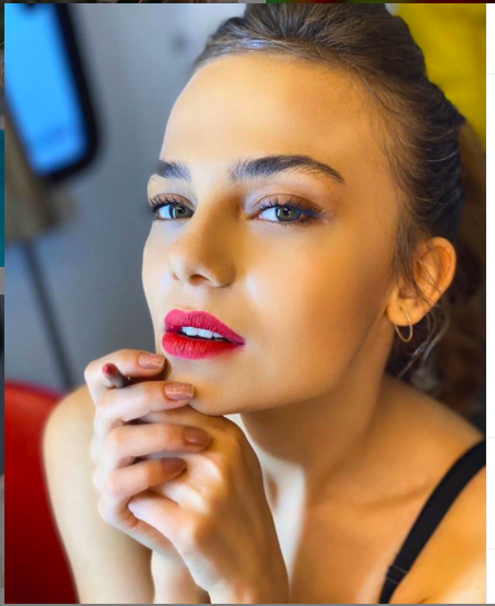 İç çamaşırı giymeden poz verdi Zalim İstanbul'un Ceren'i yıktı geçti! - Resim: 2