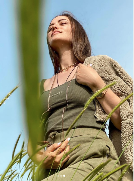 Burak Özçivit'in eşi Fahriye Evcen'in yarım milyon tıklanan karesi - Resim: 4