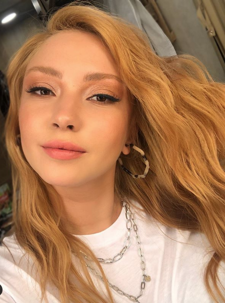 Ece Seçkin açıkladı Simge Sağın'ın çocuğu olduğu iddia edilmişti! - Resim: 4