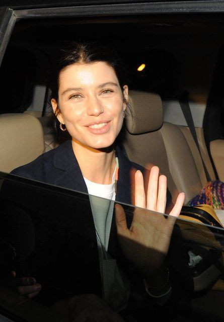 Beren Saat Kenan Doğulu ile yılbaşı planını anlattı dileği ise herkesle aynı - Resim: 2