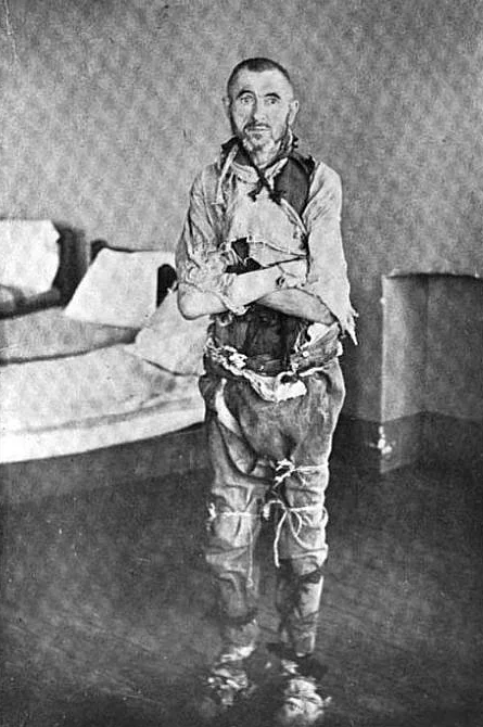 Böyle vahşet görülmedi ayakta saatlerce çırıl çıplak... - Resim: 4