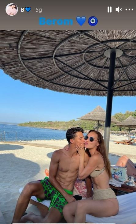 Ebru Şallı'nın 17 yaşındaki oğlu Beren Tan Instagram'ı salladı geçti 'Doğan büyüyor' - Resim: 1