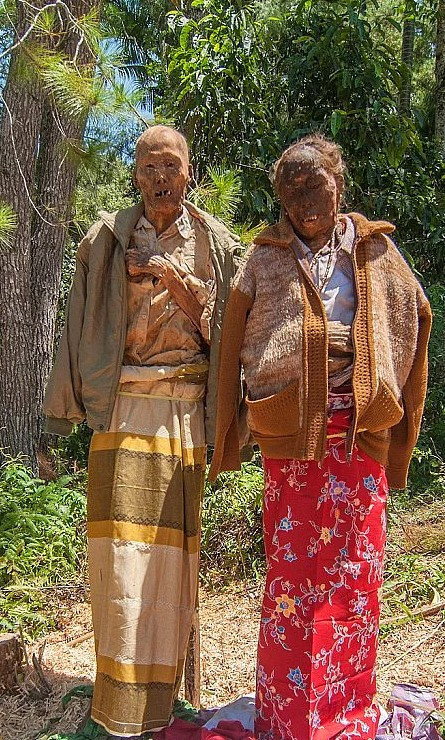 The Walking Dead gerçek oldu ölülerle insanlar bir arada... - Resim: 1