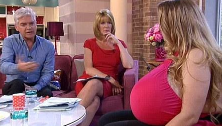 Göğüsleri ile herkesi şok etti! - Resim: 3