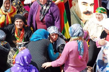 Öcalan'ın köyünde tuhaf görüntüler - Resim: 3