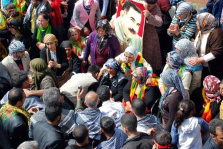 Öcalan'ın köyünde tuhaf görüntüler - Resim: 4