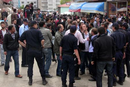 Korkutan MHP-BDP gerilimi - Resim: 1