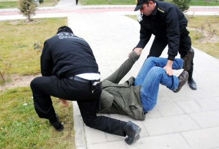 Arınç'a protestoya gözaltı - Resim: 4