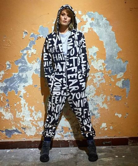 Burcu Biricik'in eski halini görenin ağzı açık kaldı onda da mı estetik var? - Resim: 4