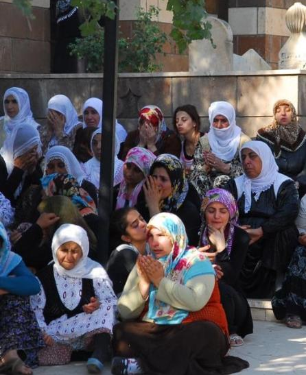 Terör kurbanı 4 kadın son yolcuğa uğurlandı - Resim: 4