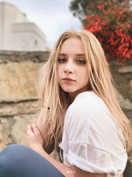 Mucize Doktor FOX TV yıldızı Hayal Köseoğlu yine dansıyla mest etti! İşte dans şovu - Resim: 1