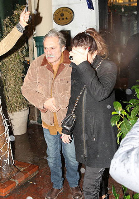 Haluk Bilginer hızlı çıktı çapkınlık turunda fena yakalandı  - Resim: 2