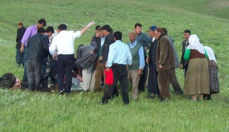 Yıldırım çarpınca canlı canlı gömdüler - Resim: 4