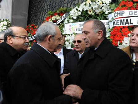 Dostları Tekin'i yalnız bırakmadı - Resim: 2