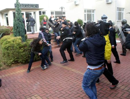 Öğretmen adayları fena kapıştı - Resim: 2