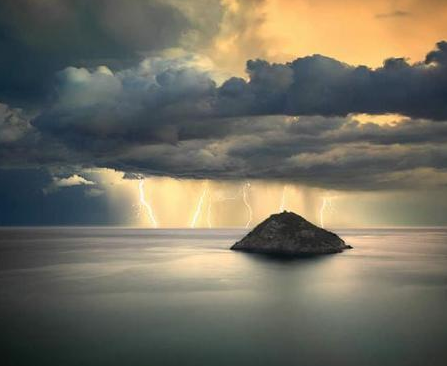 Dünyada bu adanın eşi benzeri yok - Resim: 3