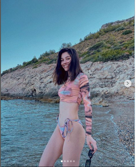 Duy Beni'deki Hazal güzelliği ile dizidekilere fark attı Meltem Akçöl'ün cesur pozlarına bakın - Resim: 3