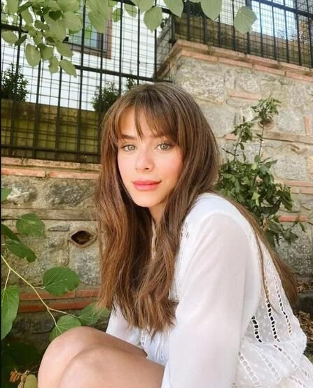 İlayda Alişan'ın son halini takipçileri beğenmedi! Doğal saçlarını siyaha boyatınca... - Resim: 2