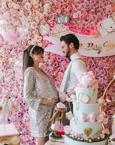 Pelin Akil ikiz bebeklerini sosyal medyada paylaştı! Alin ve Lina büyüyorlar - Resim: 1