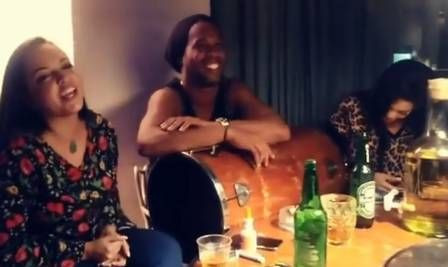 Efsane futbolcu Ronaldinho 2 sevgilisiyle aynı evde yaşıyor! İkisiyle birden evlenecek - Resim: 4