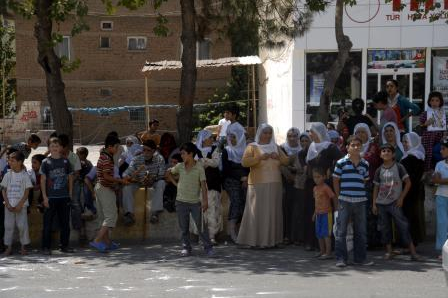 Suları akmayınca belediyeyi bastılar! - Resim: 4