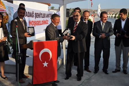 Şehitlil Anıtı törenle açıldı - Resim: 3