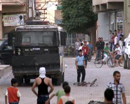 Polis hıncını bisikletten böyle aldı - Resim: 3